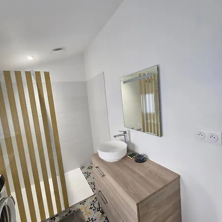 Apartment T2 La Paix Avec Terrasse Privee La Rochelle (Charente-Maritime)