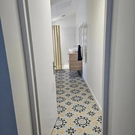 Apartment T2 La Paix Avec Terrasse Privee